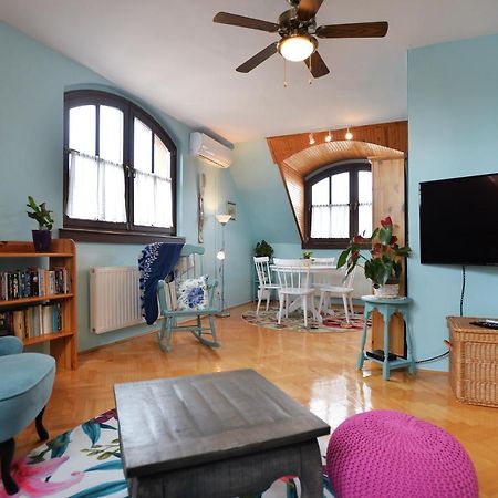 Mi12 Apartment Егер Екстериор снимка